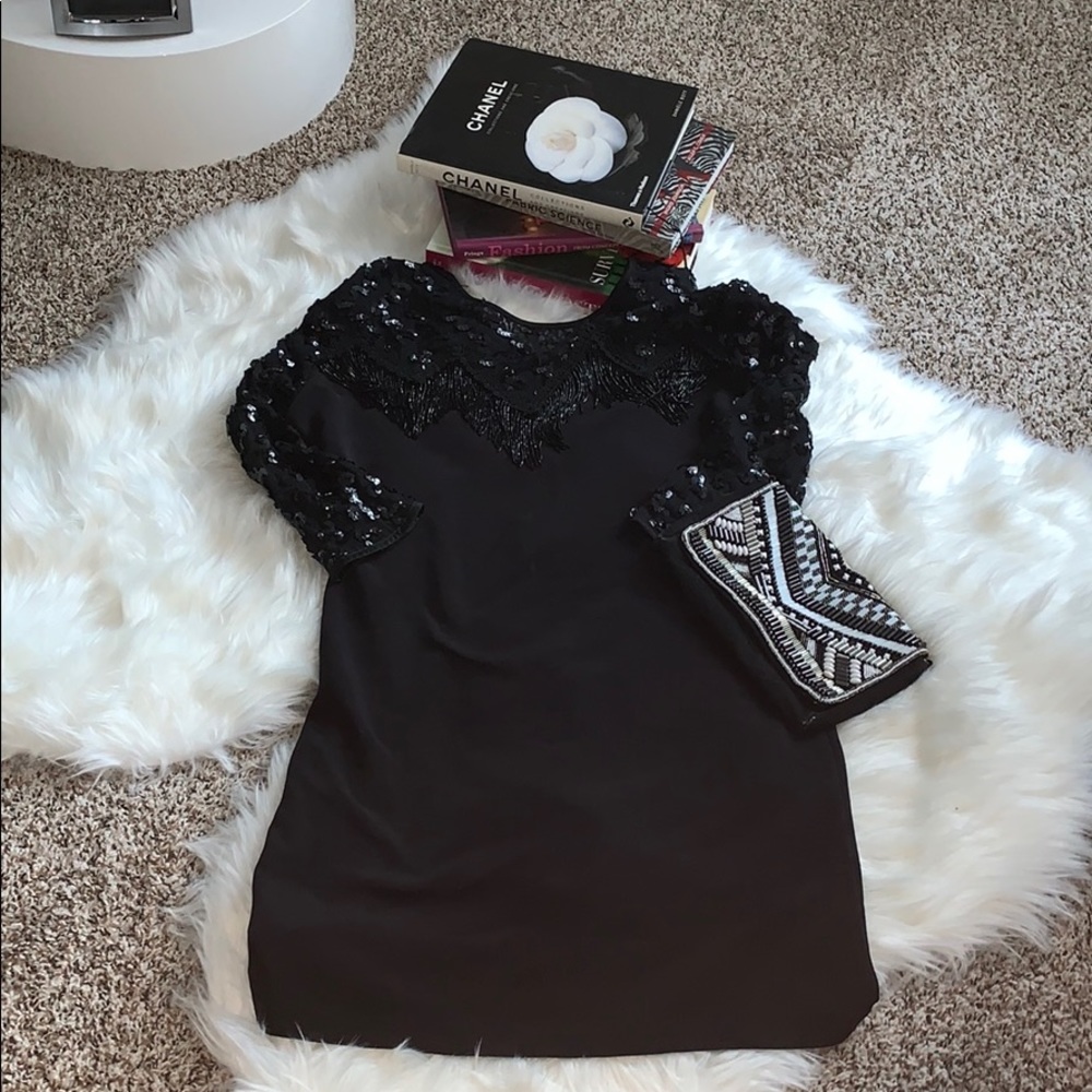 Sequin 👗 with beaded fringe